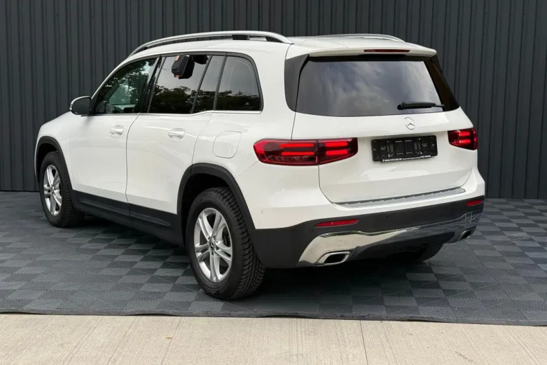 Mercedes-Benz GLB 220 (Clasa GLB) din 2024 cu 30.400 km - oferta MER239477 - foto 4