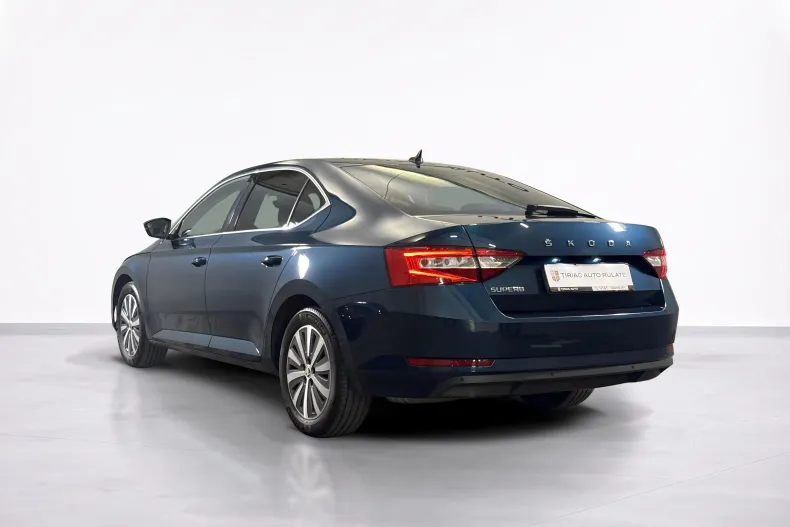 Skoda Superb din 2022 cu 120.889 km - oferta SKO239484 - foto 3