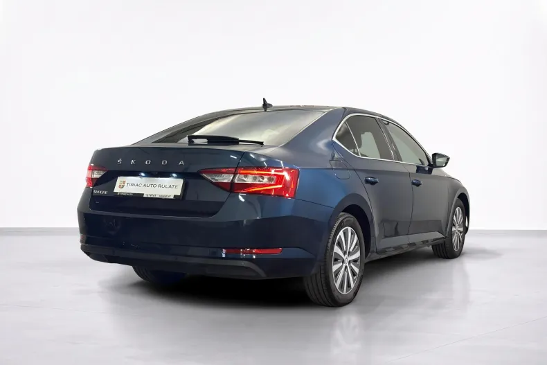 Skoda Superb din 2022 cu 120.889 km - oferta SKO239484 - foto 5