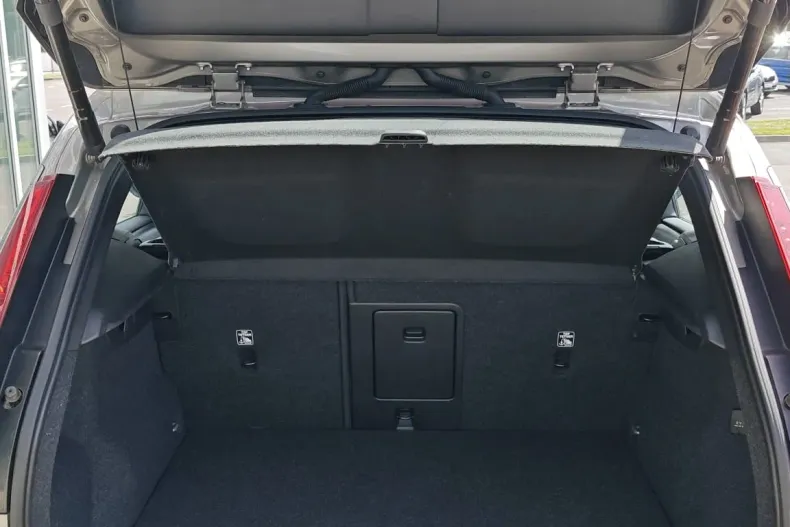 Volvo XC40 din 2021 cu 95.063 km - oferta VOL239501 - foto 11