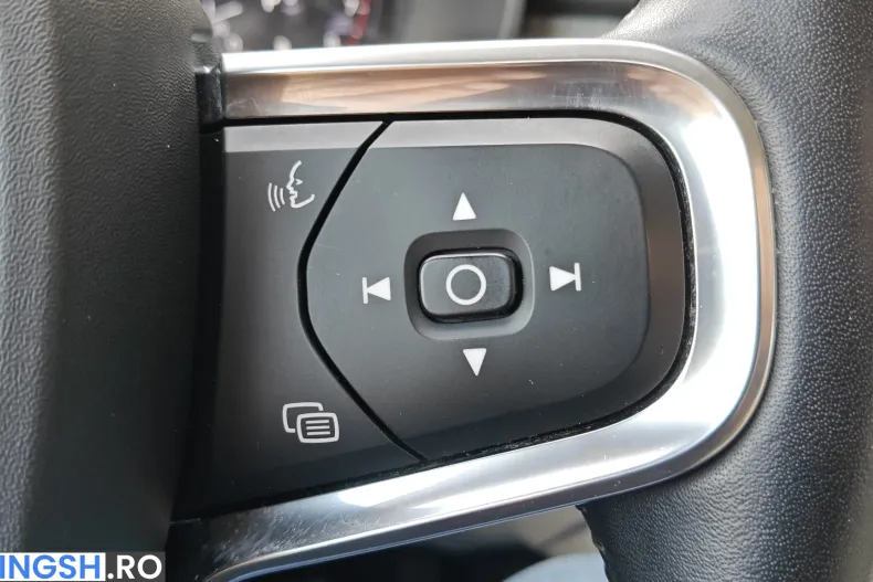 Volvo XC40 din 2021 cu 95.063 km - oferta VOL239501 - foto 17
