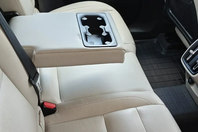 Volvo XC40 din 2021 cu 95.063 km - oferta VOL239501 - foto 30