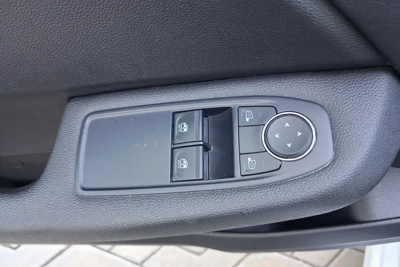 Renault Clio din 2023 cu 44.479 km - oferta REN239502 - foto 10