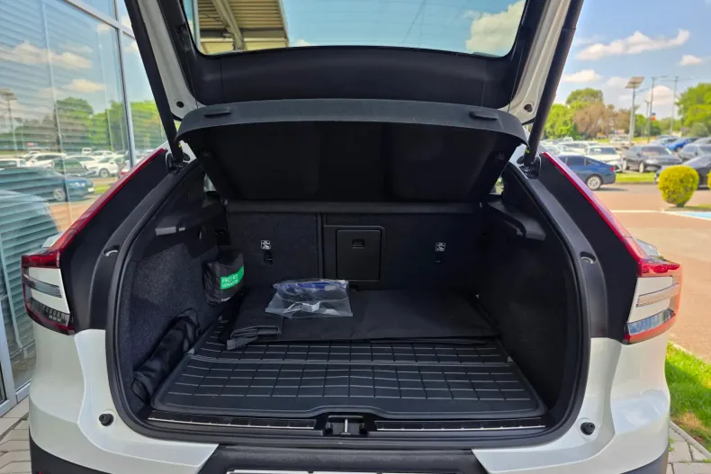 Volvo C40 din 2025 cu 4.380 km - oferta VOL239504 - foto 9