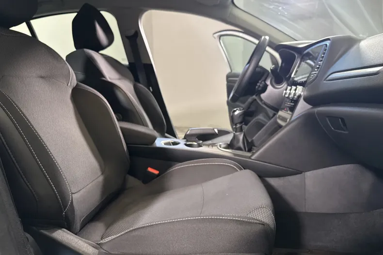 Renault Megane din 2022 cu 69.708 km - oferta REN239511 - foto 11