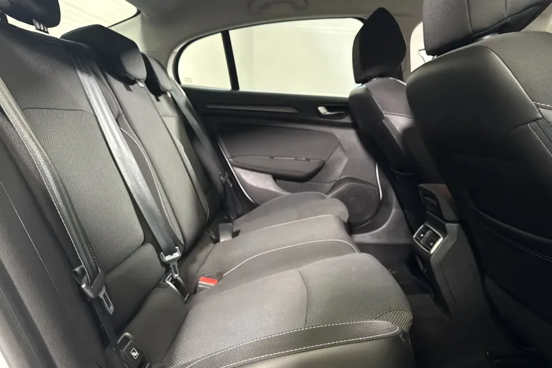 Renault Megane din 2022 cu 69.708 km - oferta REN239511 - foto 12