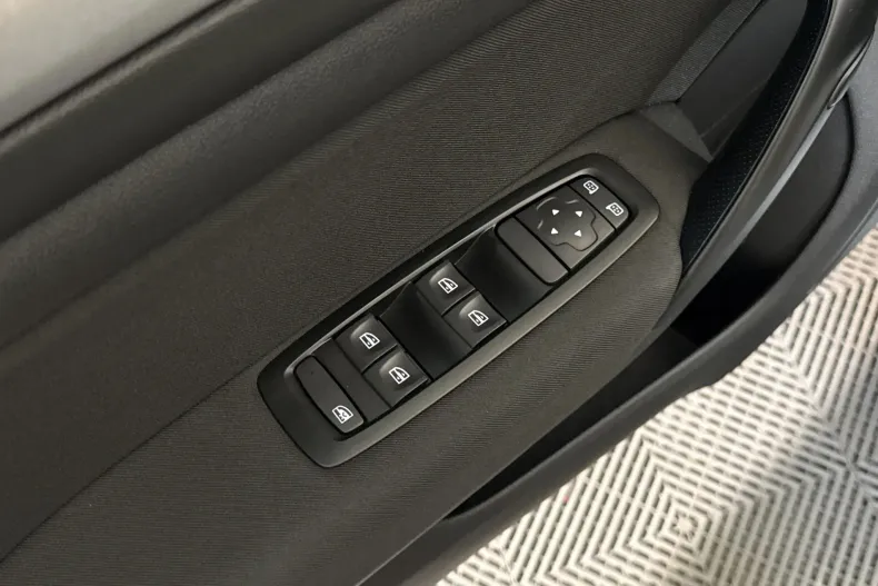 Renault Megane din 2022 cu 69.708 km - oferta REN239511 - foto 14