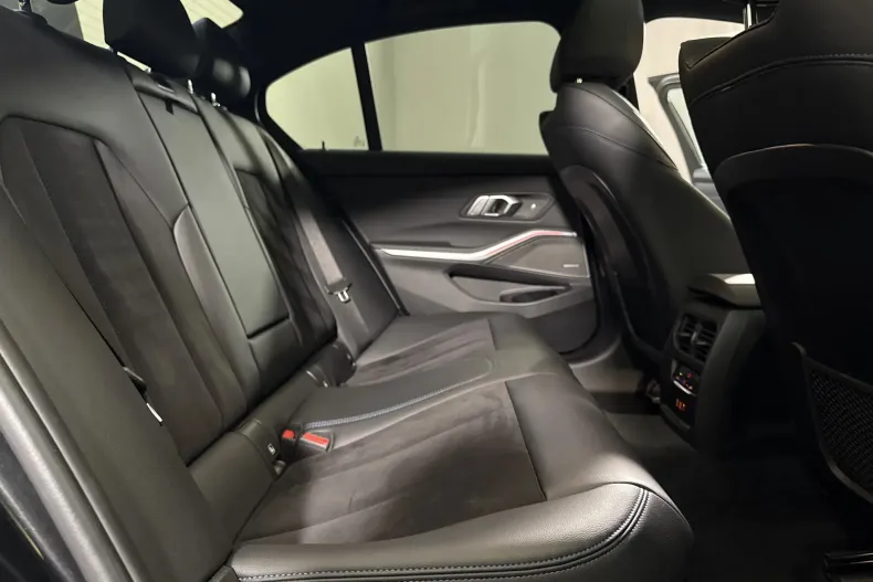 BMW 320d (Seria 3) din 2023 cu 61.193 km - oferta BMW239522 - foto 12