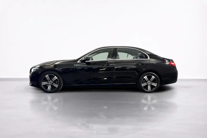Mercedes-Benz C 300 (Clasa C) din 2024 cu 38.733 km - oferta MER239524 - foto 2