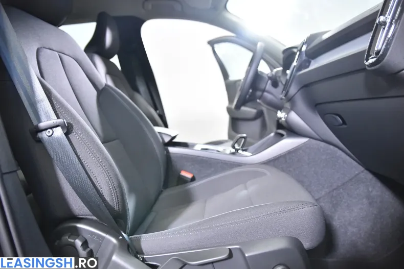 Volvo XC40 din 2021 cu 121.189 km - oferta VOL239540 - foto 11
