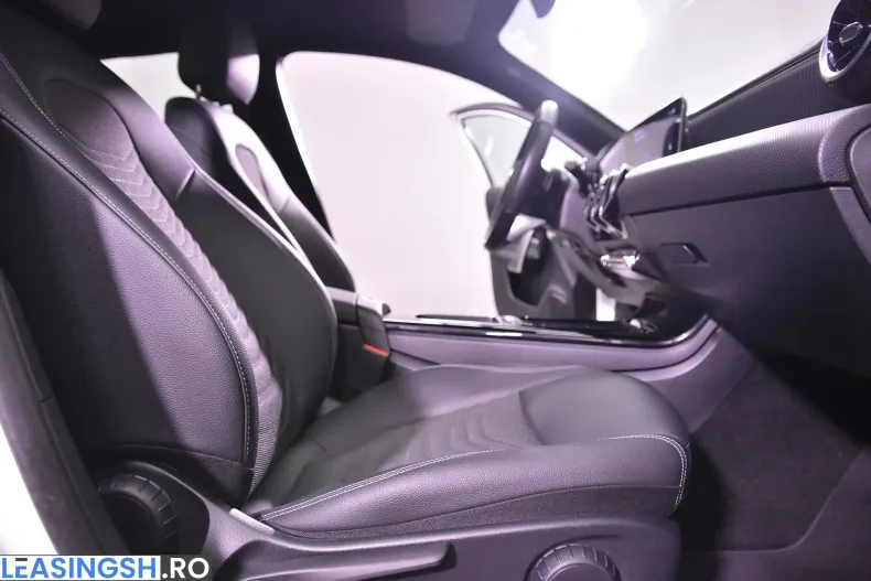 Mercedes-Benz A 180 (Clasa A) din 2024 cu 25.863 km - oferta MER239547 - foto 12