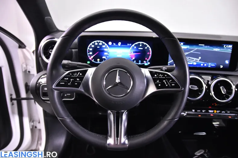 Mercedes-Benz A 180 (Clasa A) din 2024 cu 25.863 km - oferta MER239547 - foto 18