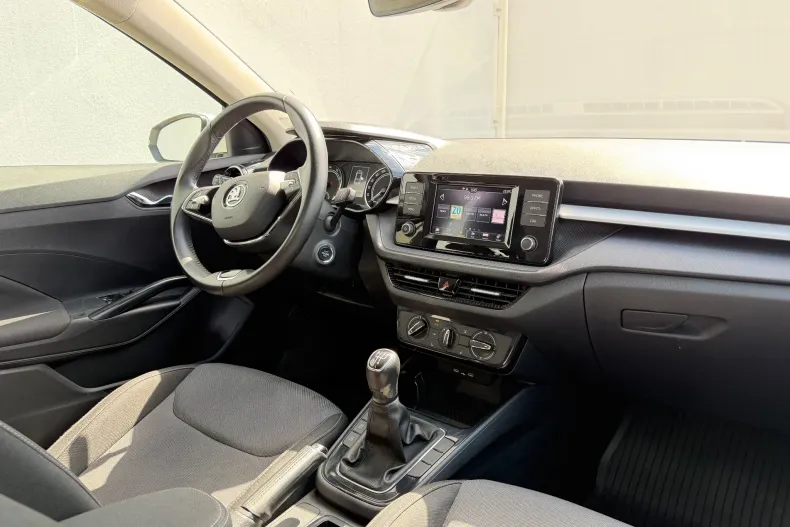 Skoda Fabia din 2023 cu 61.800 km - oferta SKO239560 - foto 8