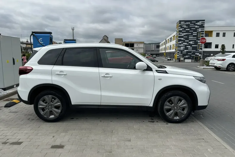 Suzuki Vitara din 2025 cu 7 km - oferta SUZ239567 - foto 3