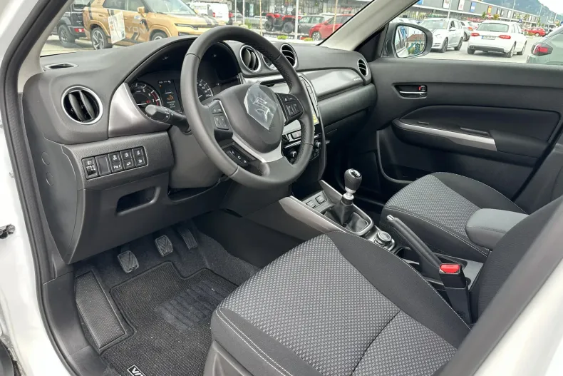 Suzuki Vitara din 2025 cu 7 km - oferta SUZ239567 - foto 8