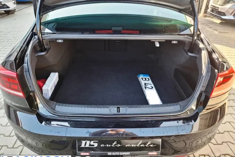 Volkswagen Passat din 2021 cu 75.132 km - oferta VOL239571 - foto 10