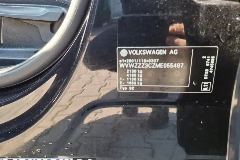 Volkswagen Passat din 2021 cu 75.132 km - oferta VOL239571 - foto 23