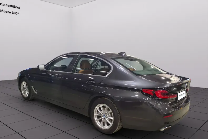 BMW 530e (Seria 5) din 2022 cu 66.566 km - oferta BMW239576 - foto 2