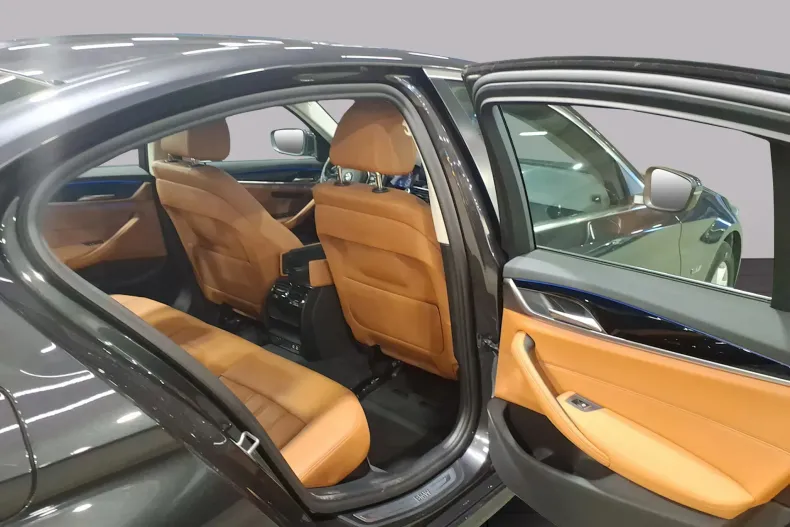 BMW 530e (Seria 5) din 2022 cu 66.566 km - oferta BMW239576 - foto 5