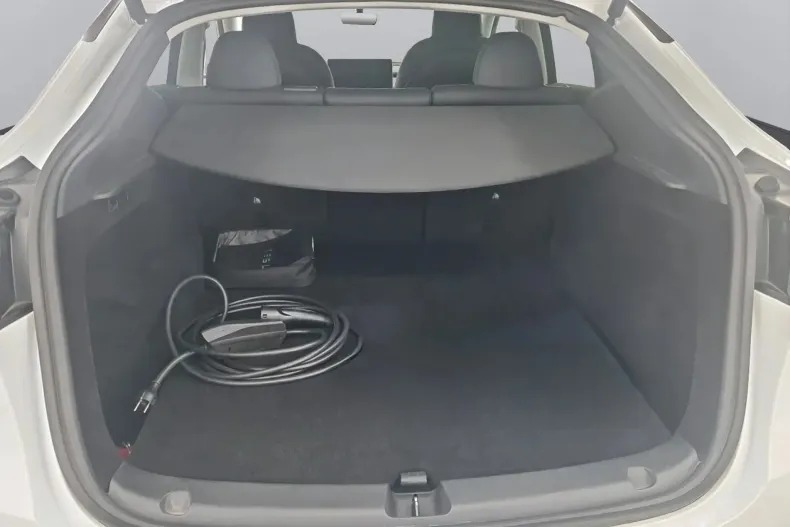 Tesla Model Y din 2023 cu 64.360 km - oferta TES239578 - foto 7