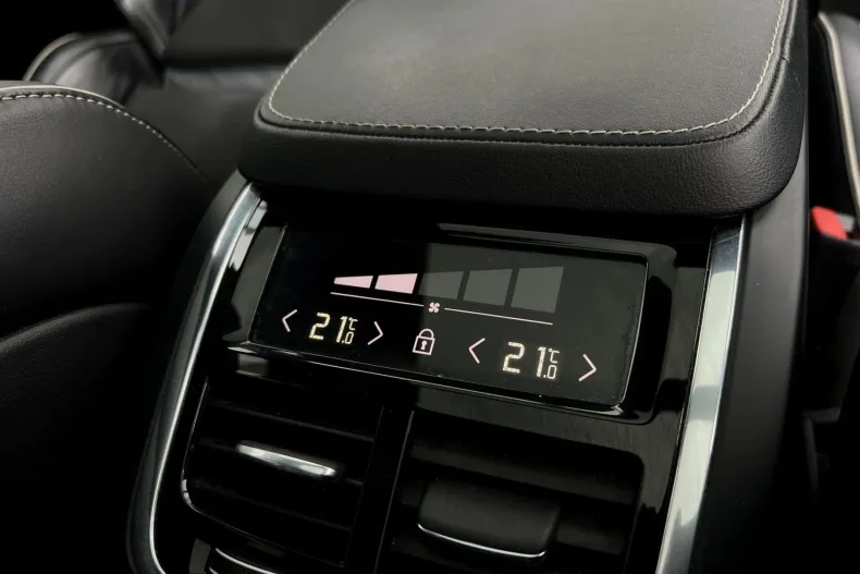 Volvo XC90 din 2022 cu 150.429 km - oferta VOL239581 - foto 12