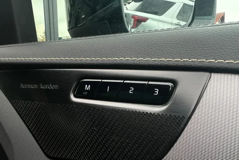 Volvo XC90 din 2022 cu 150.429 km - oferta VOL239581 - foto 14