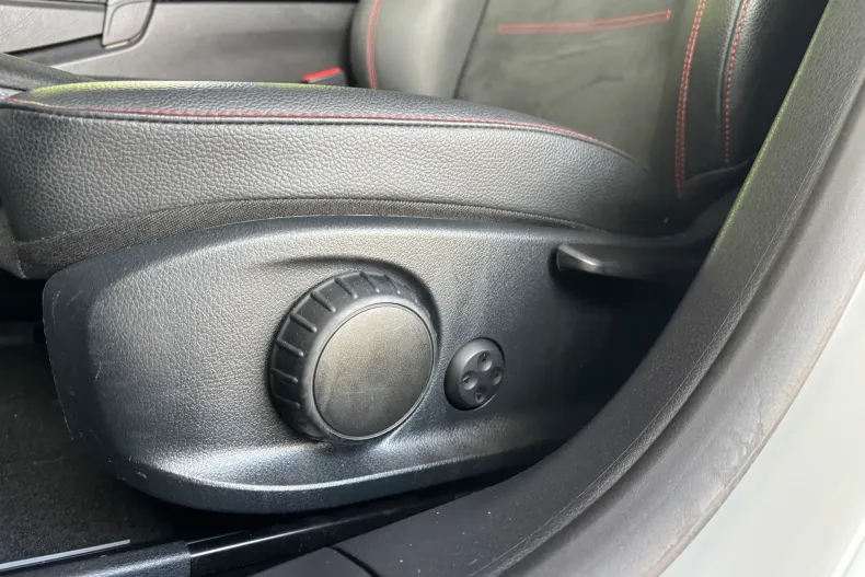 Mercedes-Benz CLA 200 (Clasa CLA) din 2021 cu 163.000 km - oferta MER239605 - foto 35
