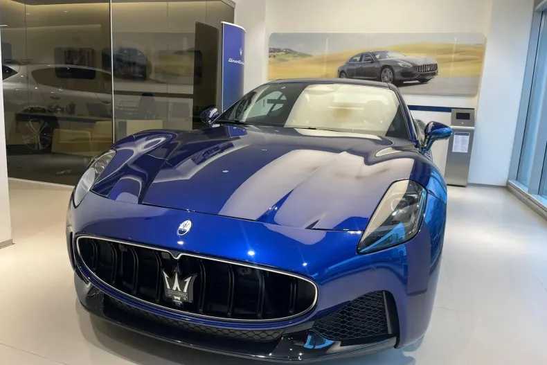 Maserati Granturismo din 2024 cu 1 km - oferta MAS239614 - foto 2