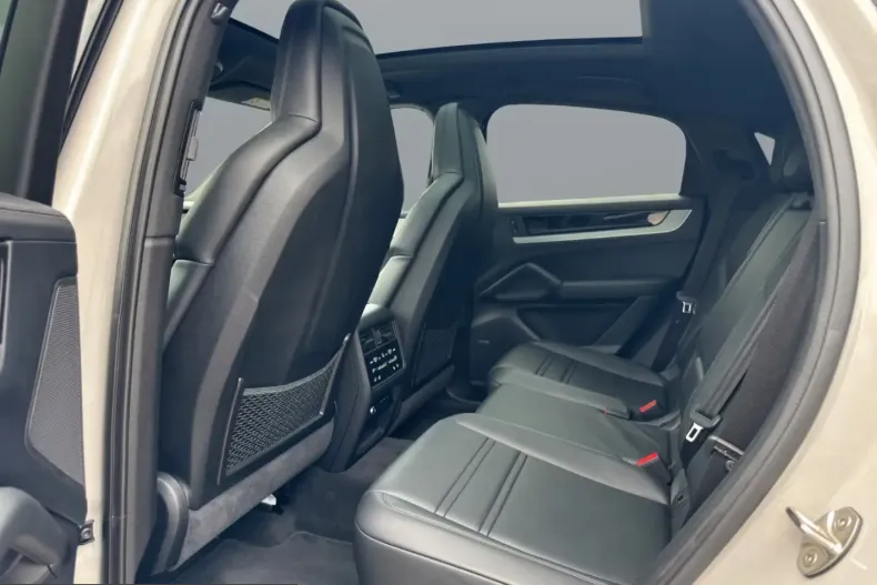 Porsche Cayenne din 2024 cu 62.000 km - oferta POR239632 - foto 12