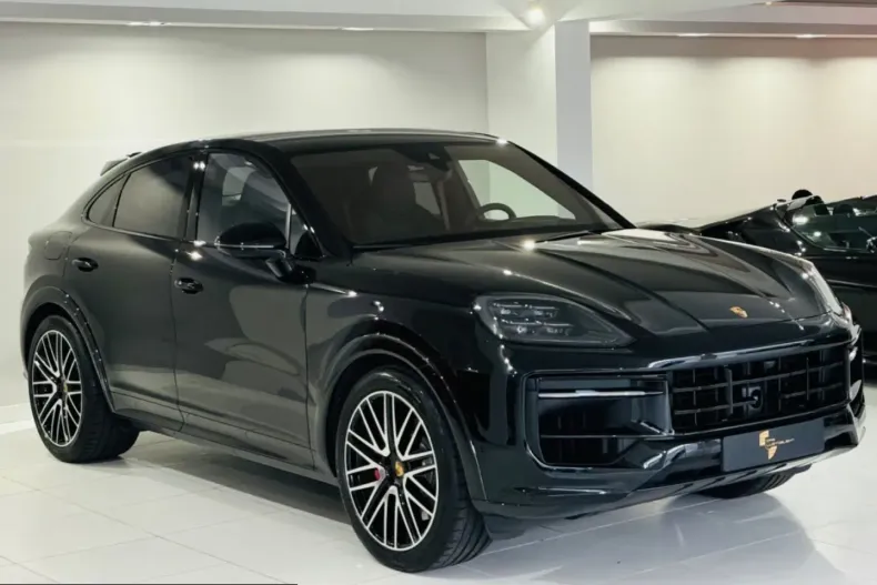 Porsche Cayenne din 2024 cu 115.000 km - oferta POR239633 - foto 3