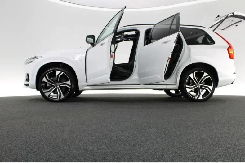 Volvo XC90 din 2024 cu 30.209 km - oferta VOL239640 - foto 17
