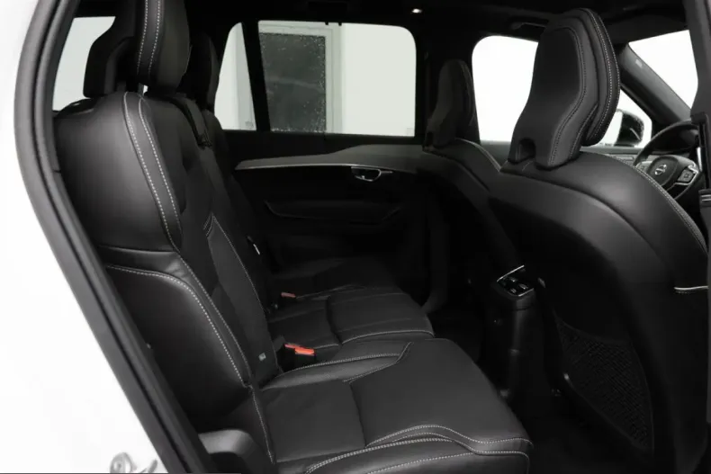 Volvo XC90 din 2024 cu 30.209 km - oferta VOL239640 - foto 29