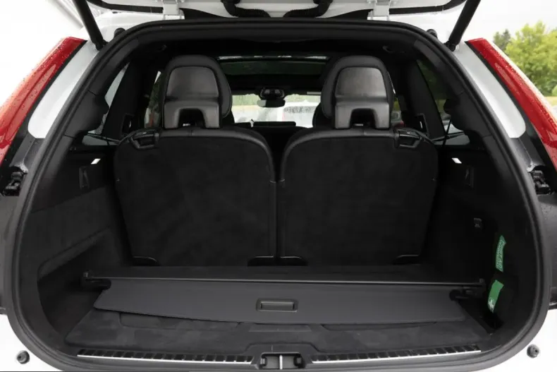 Volvo XC90 din 2024 cu 30.209 km - oferta VOL239640 - foto 31