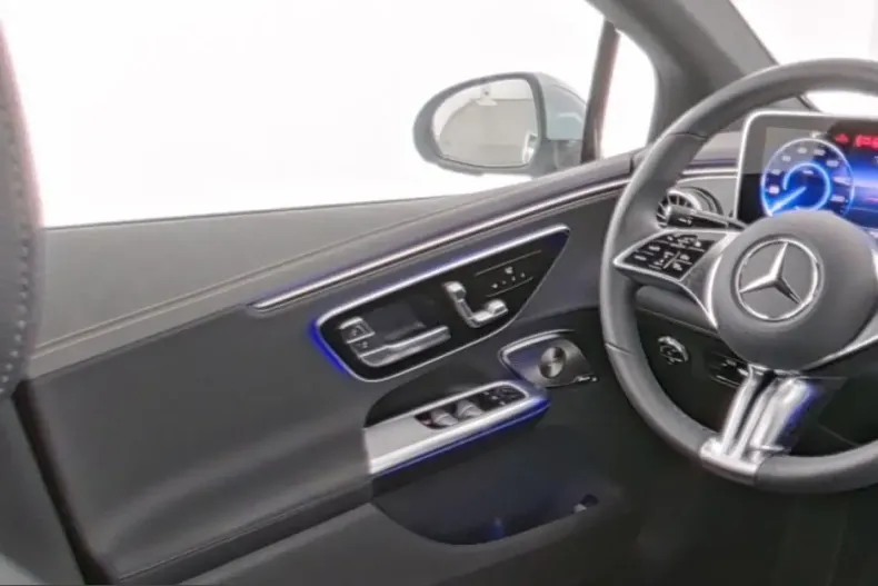 Mercedes-Benz EQE (Clasa E) din 2025 cu 13.690 km - oferta MER239649 - foto 9