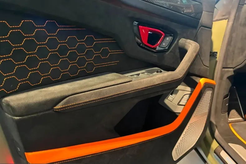 Lamborghini Urus din 2024 cu 4.100 km - oferta LAM239665 - foto 23