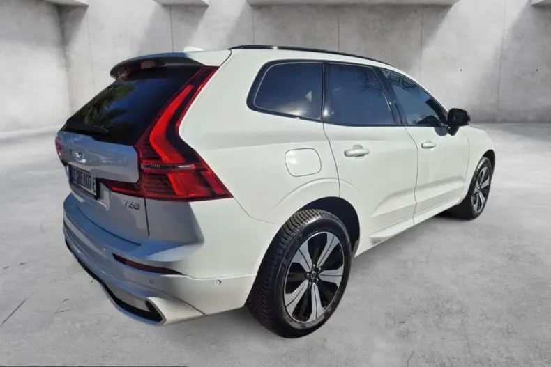 Volvo XC60 din 2025 cu 14.500 km - oferta VOL239668 - foto 3