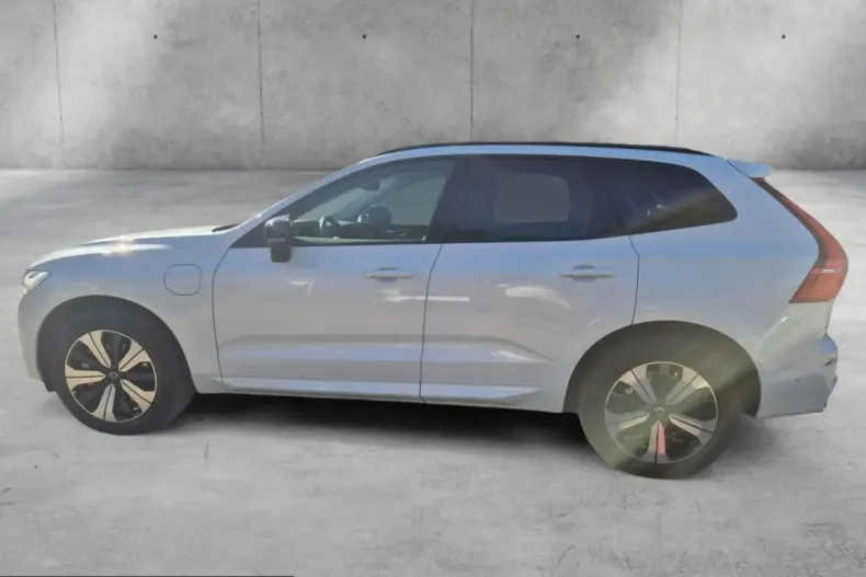 Volvo XC60 din 2025 cu 14.500 km - oferta VOL239668 - foto 6