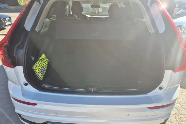 Volvo XC60 din 2025 cu 14.500 km - oferta VOL239668 - foto 13