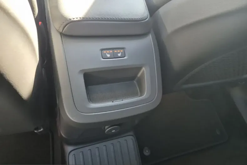 Volvo XC60 din 2025 cu 14.500 km - oferta VOL239668 - foto 16
