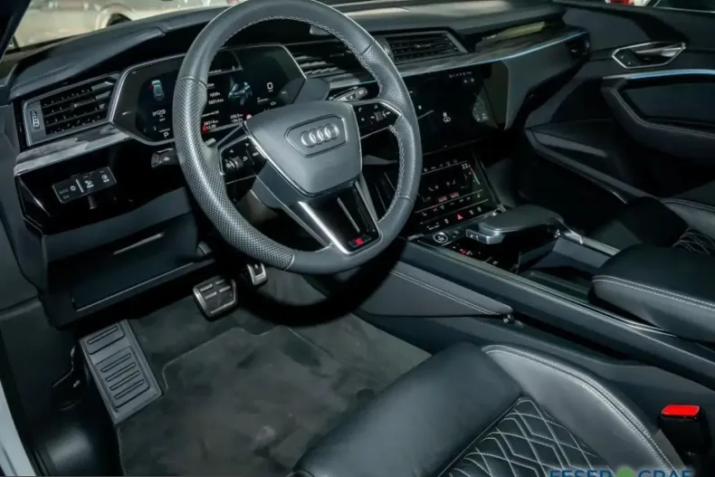 Audi Q8 e-tron din 2023 cu 58.313 km - oferta AUD239674 - foto 3