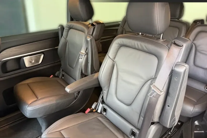 Mercedes-Benz V 300 (Clasa V) din 2025 cu 32.150 km - oferta MER239675 - foto 13