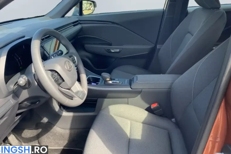 Lexus LBX din 2025 cu 3.050 km - oferta LEX239687 - foto 8
