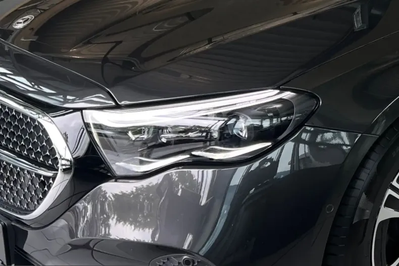 Mercedes-Benz E 220 (Clasa E) din 2025 cu 11.492 km - oferta MER239690 - foto 9