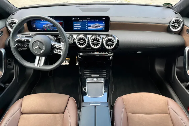 Mercedes-Benz CLA 250 (Clasa CLA) din 2025 cu 11.076 km - oferta MER239691 - foto 12
