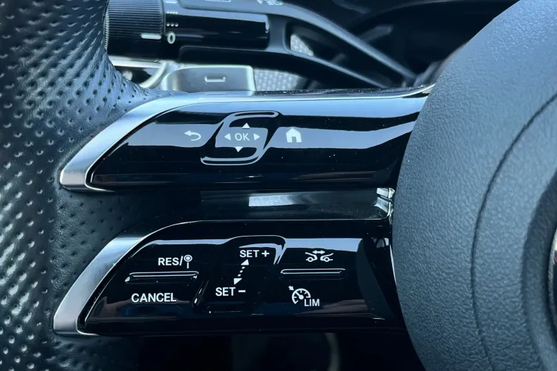 Mercedes-Benz E 220 (Clasa E) din 2023 cu 30.840 km - oferta MER239693 - foto 15
