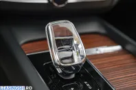 Volvo XC60 din 2023 cu 86.400 km - oferta VOL239702 - foto 12