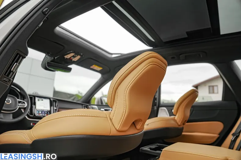 Volvo XC60 din 2023 cu 86.400 km - oferta VOL239702 - foto 37