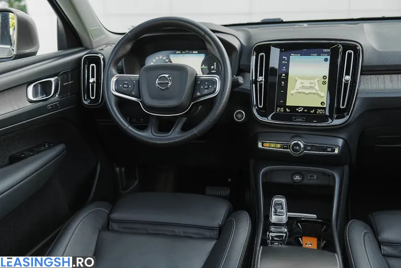 Volvo XC40 din 2021 cu 164.500 km - oferta VOL239704 - foto 8