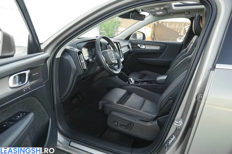Volvo XC40 din 2021 cu 164.500 km - oferta VOL239704 - foto 14