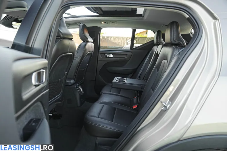Volvo XC40 din 2021 cu 164.500 km - oferta VOL239704 - foto 16